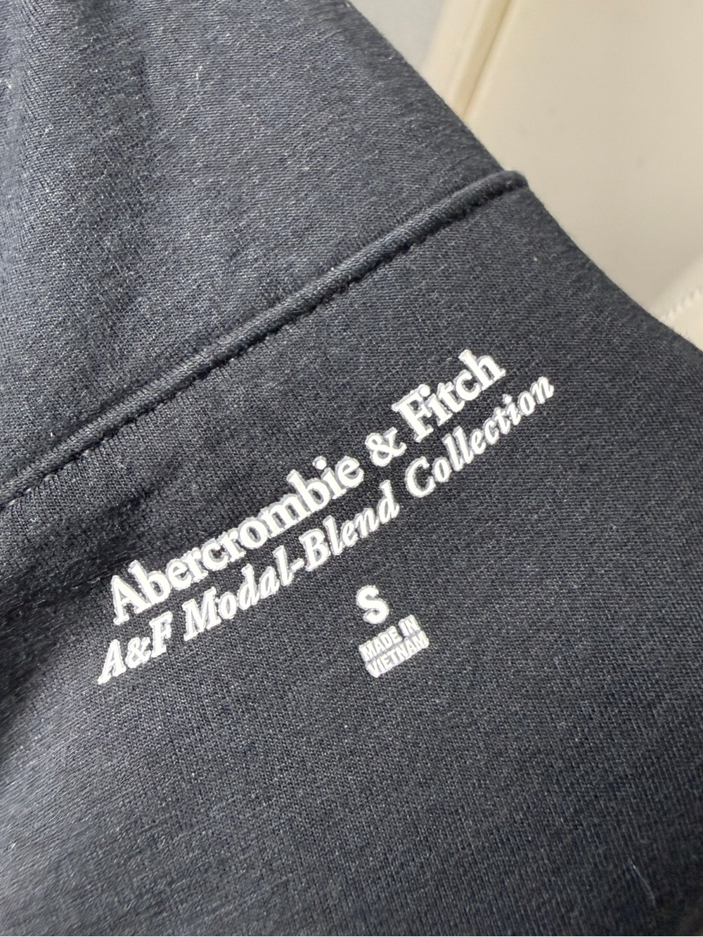Abercrombie & Fitch Black Off-Shoulder Top | S - Picture 6 of 6